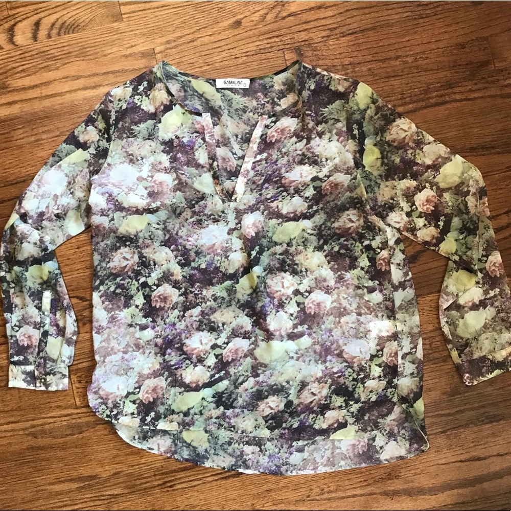 Sam and Lavi Floral Top